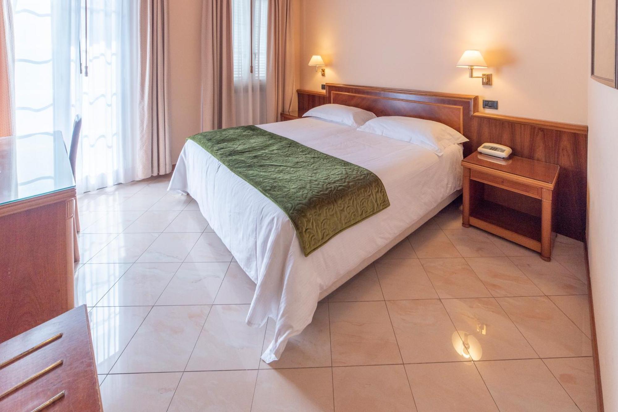 מרגוצו Hotel Bettina מראה חיצוני תמונה